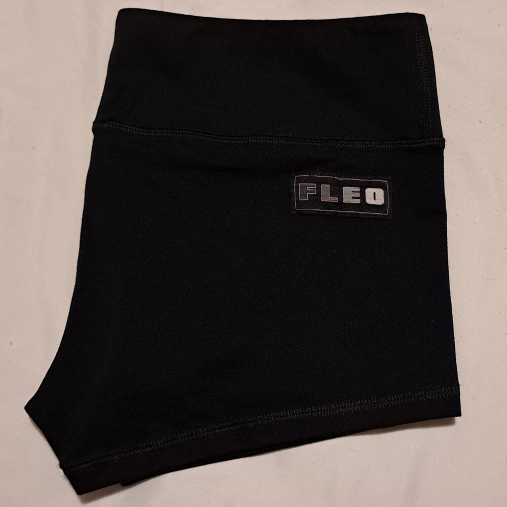 Fleo Black Gradient Shorts L